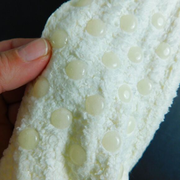 Earth Therapeutics Moisture Socks Night Aloe Shea Soft Moisturizing LOT of 3 NEW - Picture 8 of 12